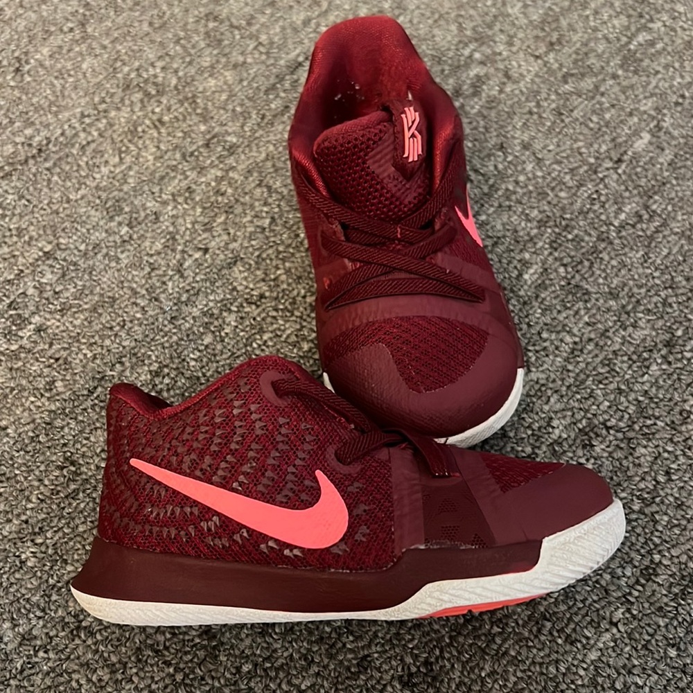 Red and pink kyries